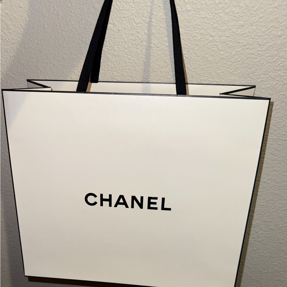 New Chanel White Tote gift Bag with gift box not in the picture